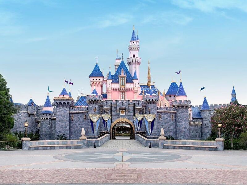 PARİS & DISNEYLAND TURU Pegasus Havayolları ile 4 gece