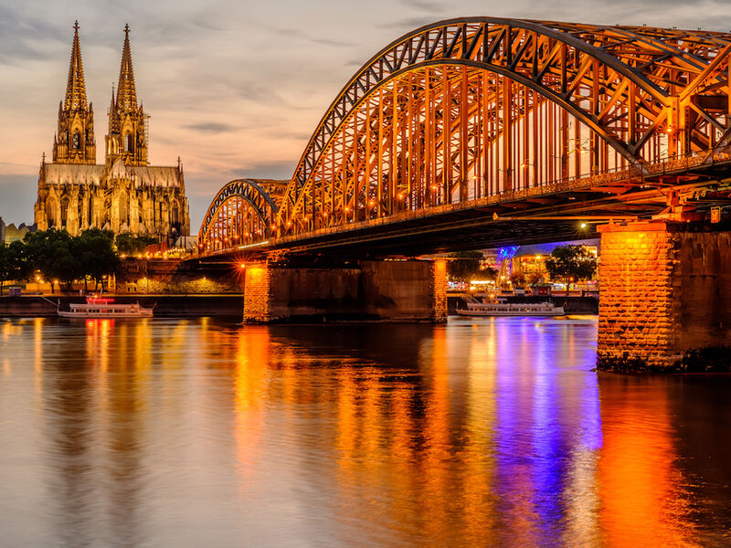 5 ÜLKE ILE BENELÜX & PARİS & KÖLN (PROMO) TURU Pegasus Havayolları ile 7 gece