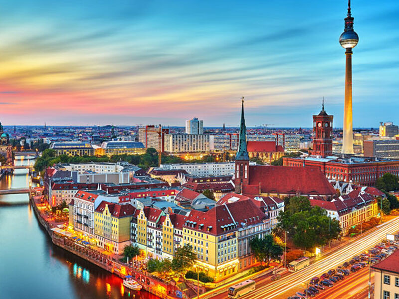 BERLİN VE HALLSTATT ILE BİR ORTA AVRUPA MASALI TURU Pegasus Havayolları ile 7 gece 2026 İLKBAHAR & YAZ & SONBAHAR / ÖĞLEN GİT ÖĞLEN DÖN / BUD PRG