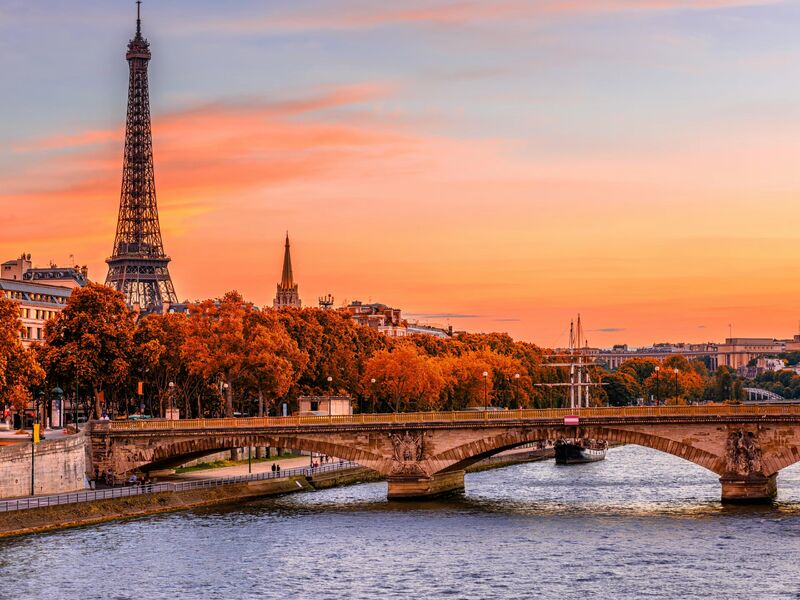 ELEGANT BENELUX & PARIS & ALSACE AJet Hava Yolları ile 7 Gece (Ankara)